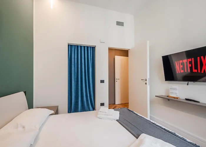 Spacious Apartment In Central Milan Next To Metro